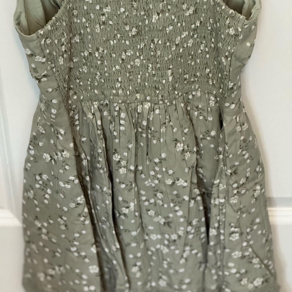 NWT-Hollister Green Mini Sundress With Embellished Flowers, Womens (XS) Clothing - Picture 3 of 13